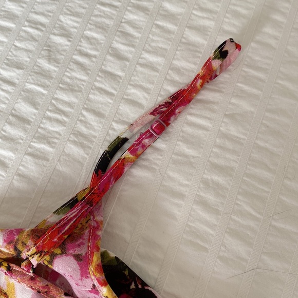 Dynamite Floral crop top - Picture 4 of 5